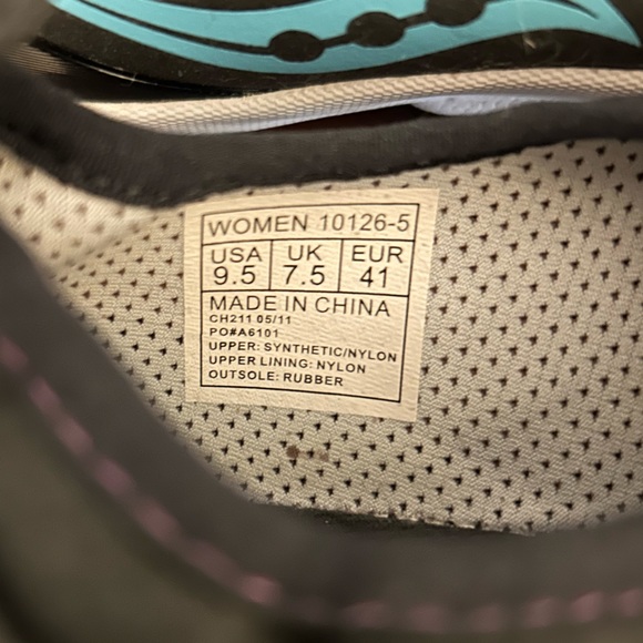 SAUCONY HATTORI Minimalist Running Shoes, size W9.5 (fits like 8.5/9) - Picture 5 of 5